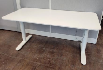 USED MITTZON ELECTRONIC HT ADJUSTABLE TABLE WHITE